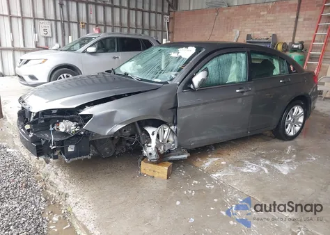 2012 Chrysler 200 Touring z USA, uszkodzony, nr VIN 1C3CCBBB5CN188704